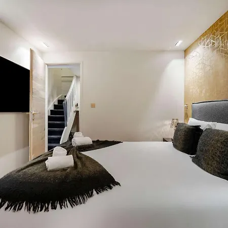 Luxurious With Ski-in And Out Access In Centre 公寓 瓦托伦斯
