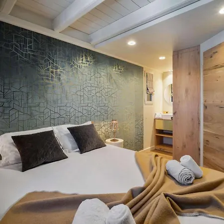 Appartement Luxurious With Ski-in And Out Access In Centre *