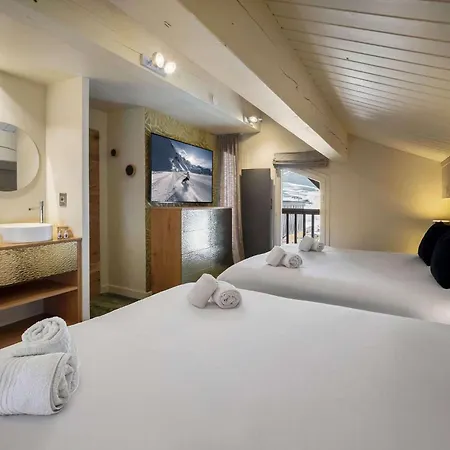 Luxurious With Ski-in And Out Access In Centre Appartement